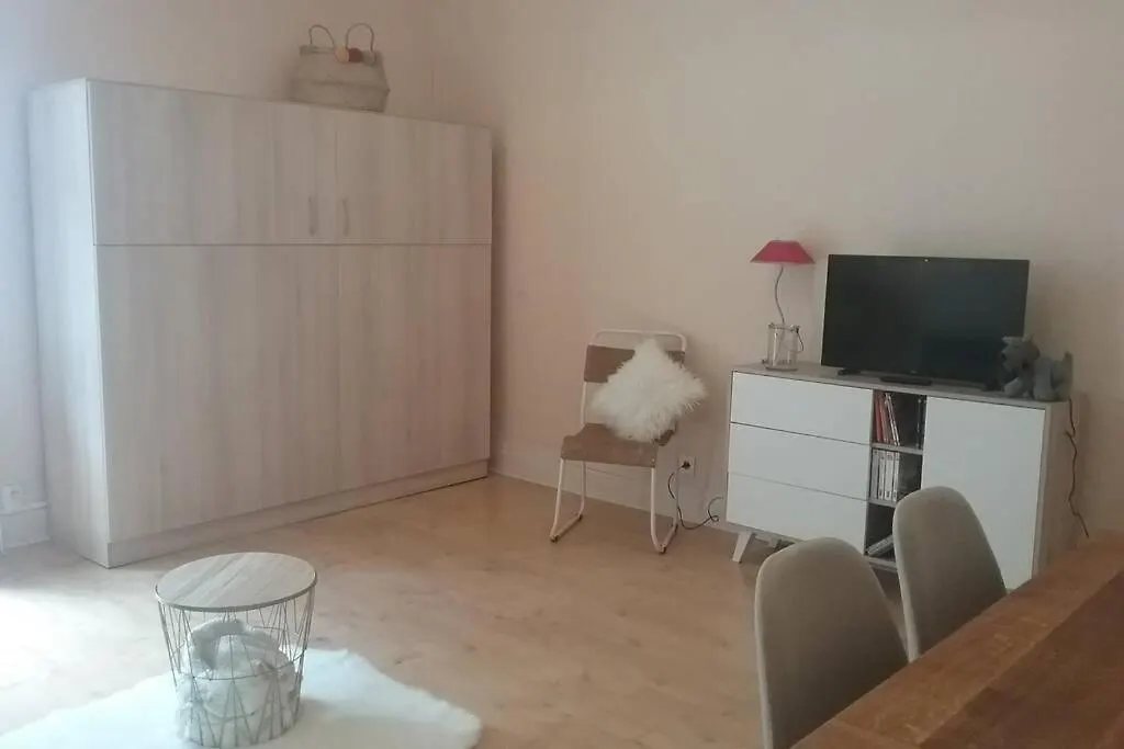 شقة كوتيريه  في Studio 2 Personnes Avec Balcon